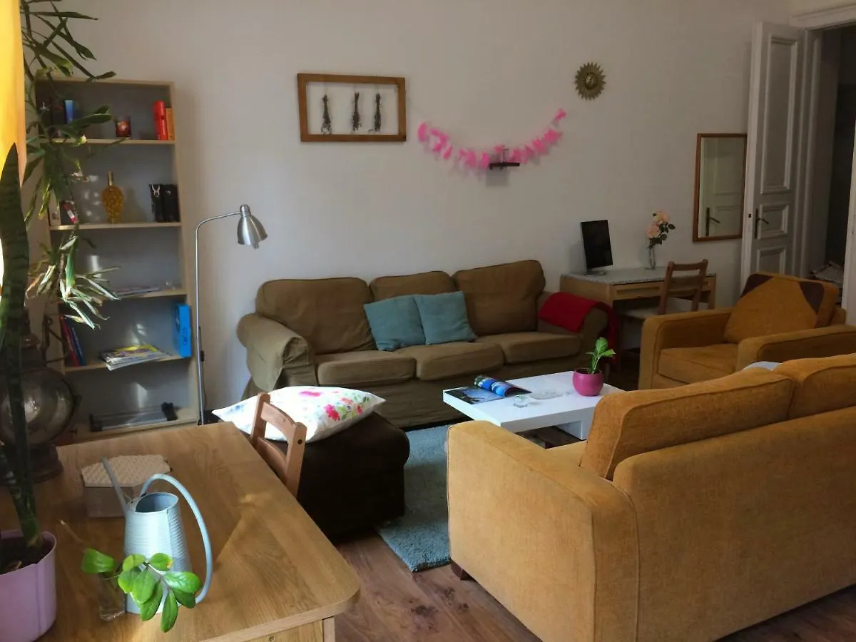 Zen Hostel By Central Market Budapest Ungheria