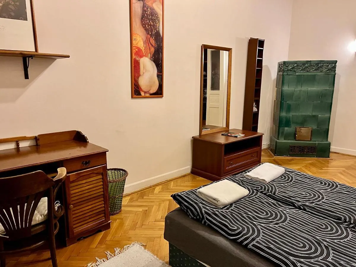 Zen Hostel By Central Market Budapest 0*,  Magyarország